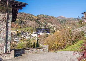 Prestigiosa villa nel Borgo Medievale di Gromo