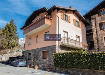 Quadrilocale con box nel cuore di Gandellino!